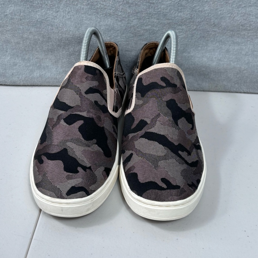 Olukai Pehuea Pa’i Camo Print Loafers Slip On Women’s SZ W9 Brown Black Gray